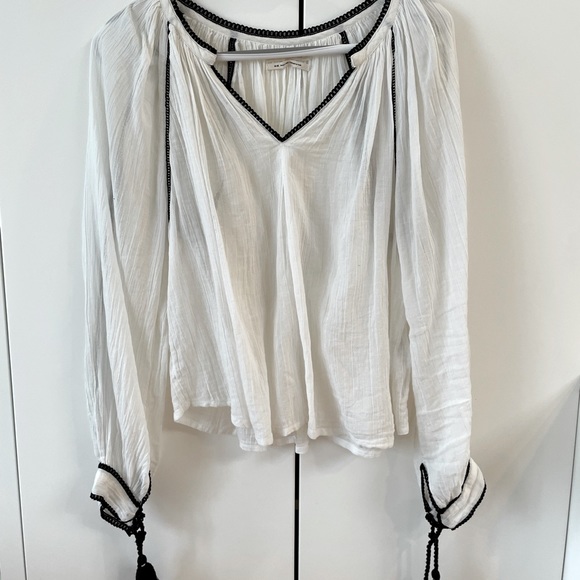 Urban Outfitters Tops - Beautiful Bohemian Blouse from Urban Outfitters 🌸